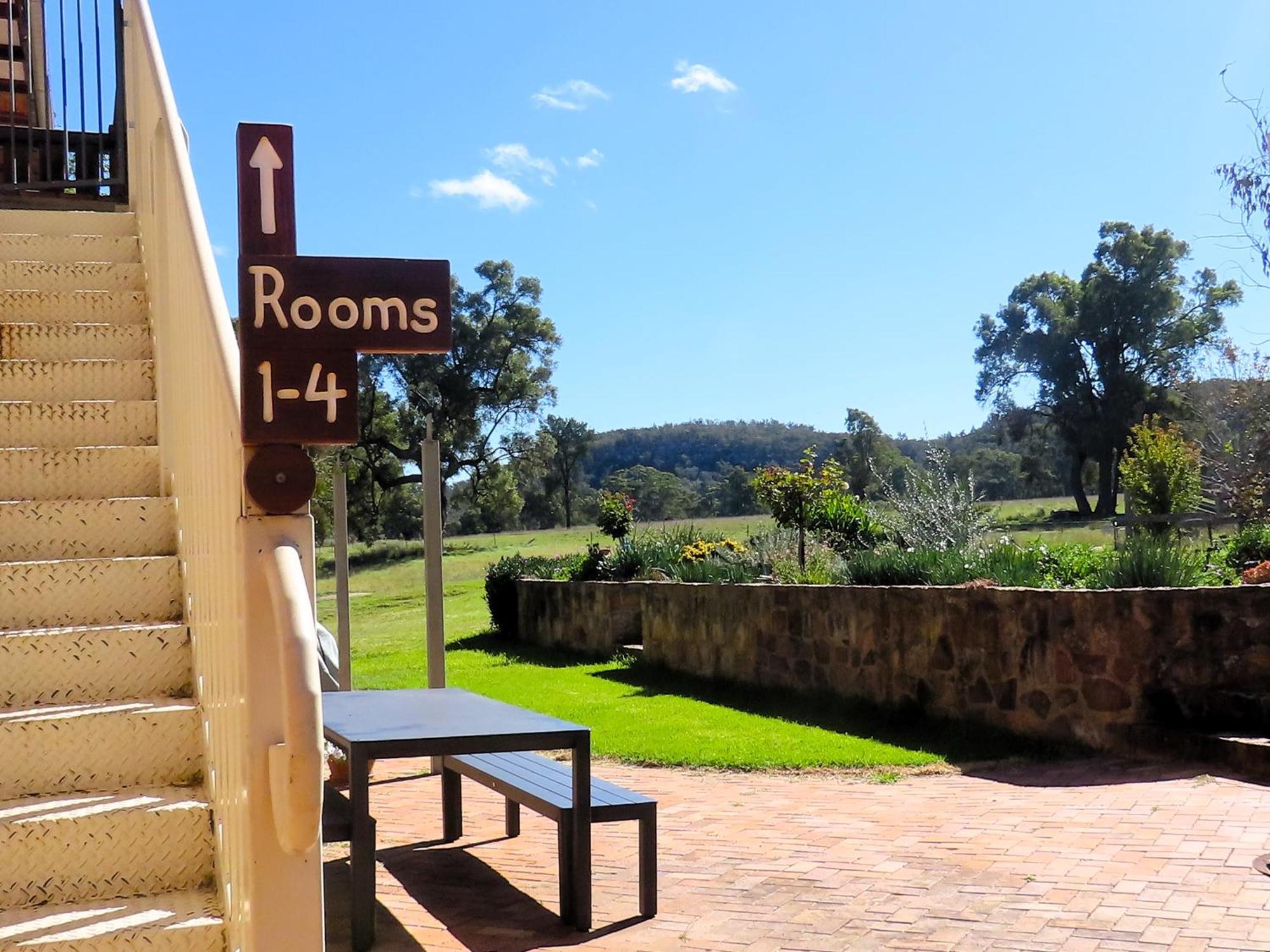 Pilliga Pottery Creative Farmstay Coonabarabran Extérieur photo